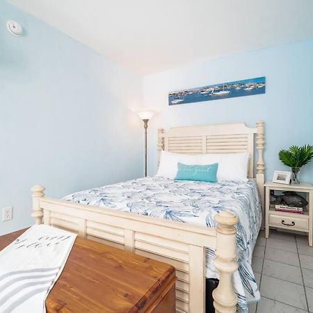 Why Knot Getaway...Rooftop With Waterview! Unit D Beaufort Eksteriør billede