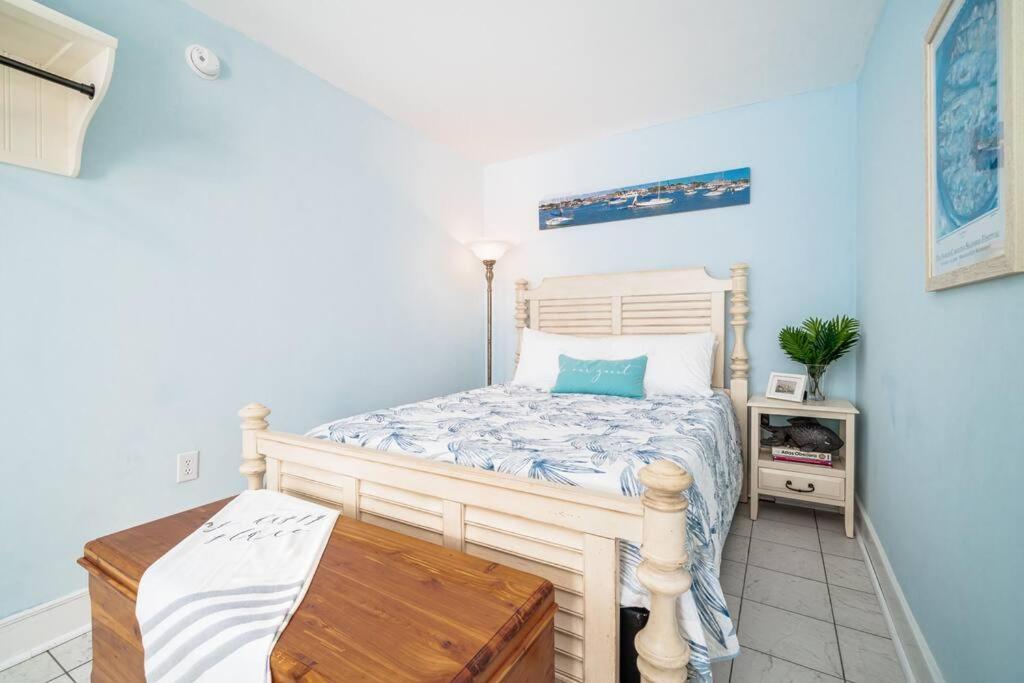 Why Knot Getaway...Rooftop With Waterview! Unit D Beaufort Eksteriør billede