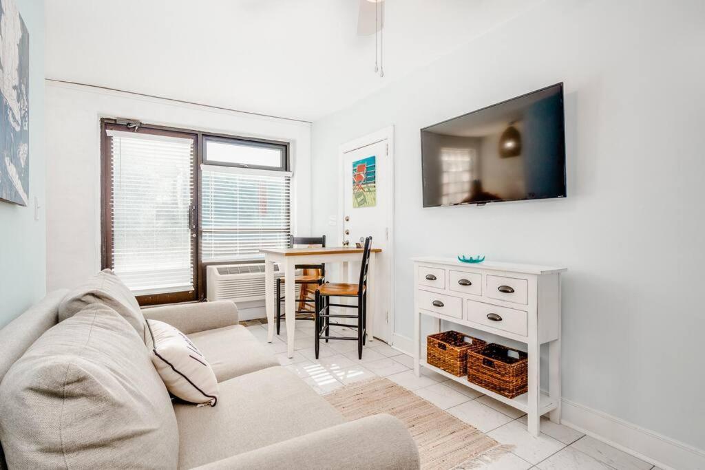 Why Knot Getaway...Rooftop With Waterview! Unit D Beaufort Eksteriør billede