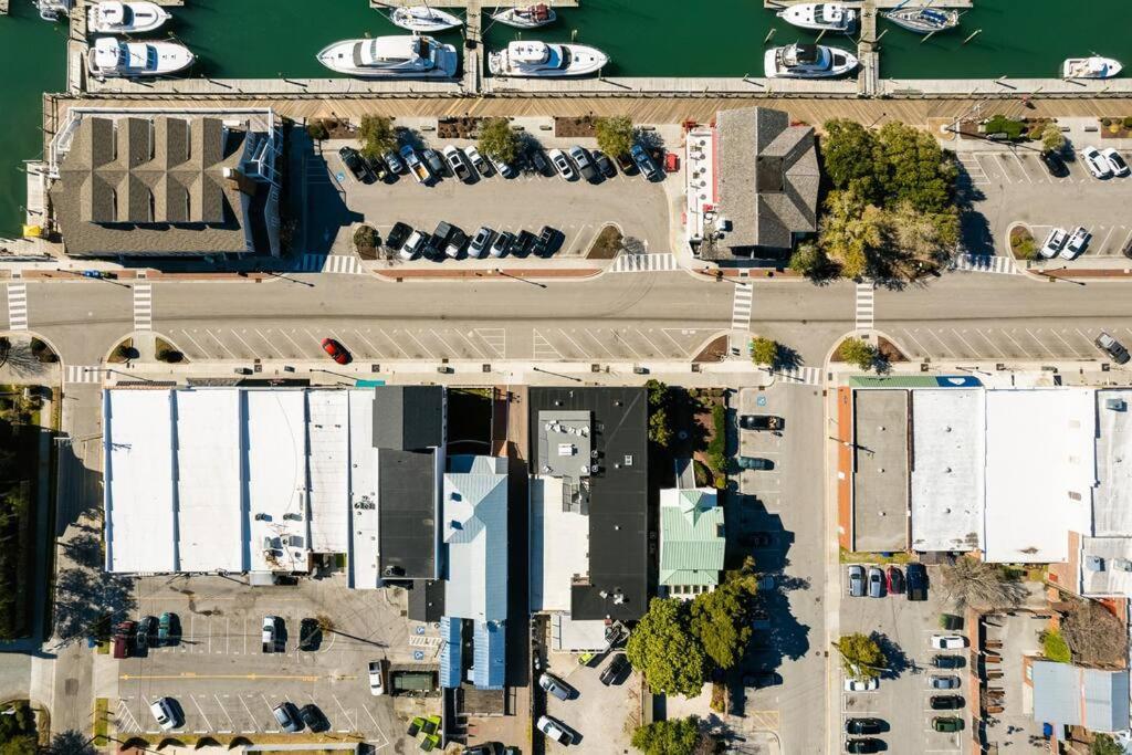 Why Knot Getaway...Rooftop With Waterview! Unit D Beaufort Eksteriør billede